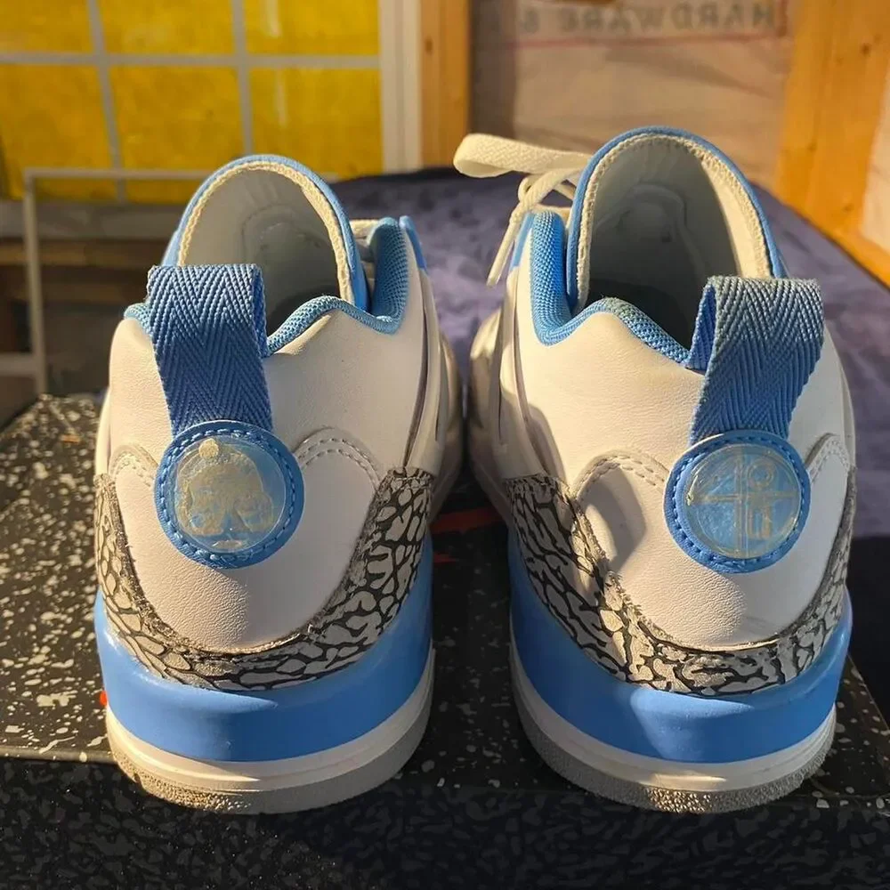 Jordan Men's Blue and White Trainers